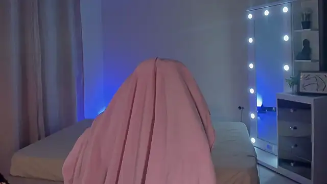 Snapshot of SavannahWildee chatting on 02-20-25, 09:44 SavannahWildee online show from 02-20-25, 09:44