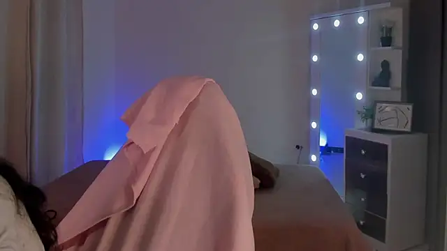 Snapshot of SavannahWildee chatting on 02-25-25, 12:05 SavannahWildee online show from 02-25-25, 12:05