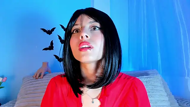 Snapshot of EmilyWithe chatting on 10-20-25, 12:02 EmilyWithe online show from 10-20-25, 12:02