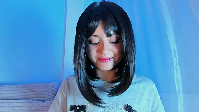 Snapshot of EmilyWithe chatting on 09-29-25, 11:21 EmilyWithe online show from 09-29-25, 11:21