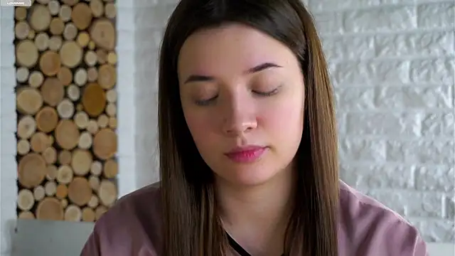 LowOncoming online show from 12-17-25, 02:16