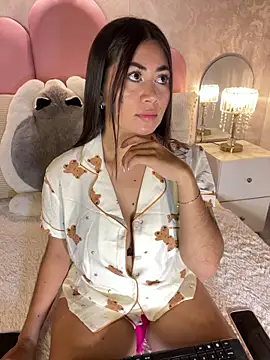 MadiLee  online show from 05-08-26, 01:42