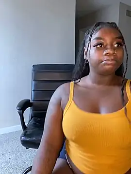 LillShayy online show from 12-23-24, 04:17