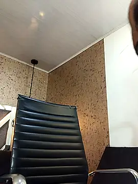 Michelle Brito1 online show from 10-15-25, 07:55