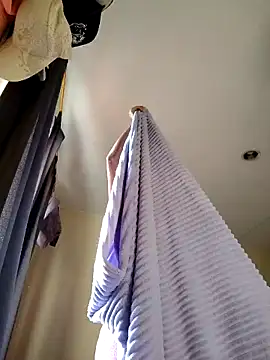  maiahairy  online show from 12-22-25, 12:27