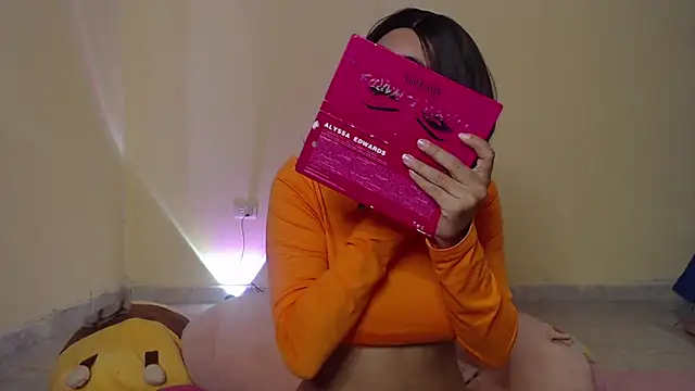  maiahairy  online show from 02-11-25, 12:15