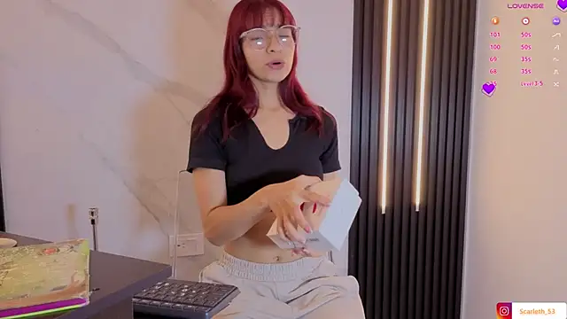 Scarlet Red  online show from 11-27-25, 12:05