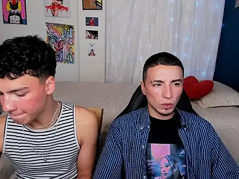 Snapshot of sweet_boys_xx chatting on 03-04-25, 03:37 sweet boys xx online show from 03-04-25, 03:37