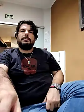 Snapshot of bumbumtatuado chatting on 02-02-25, 11:00 bumbumtatuado online show from 02-02-25, 11:00