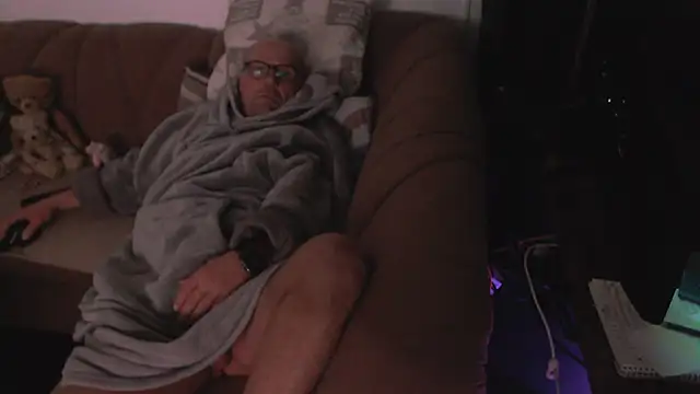 Nomi1612 online show from 10-19-25, 10:12