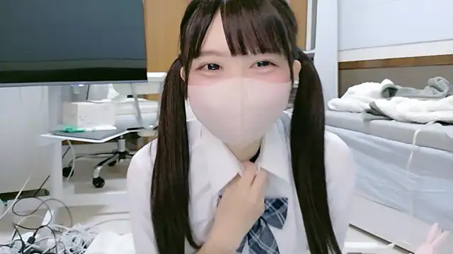 Snapshot of YUNOCHI_nyanko chatting on 10-13-25, 10:17 YUNOCHI nyanko online show from 10-13-25, 10:17