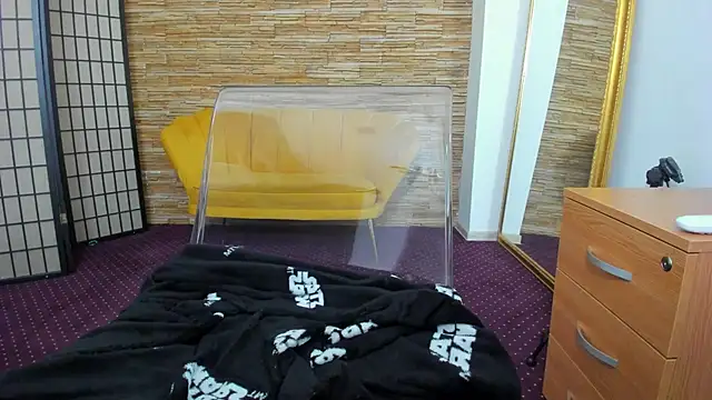 AishaRouhi online show from 11-28-25, 06:02