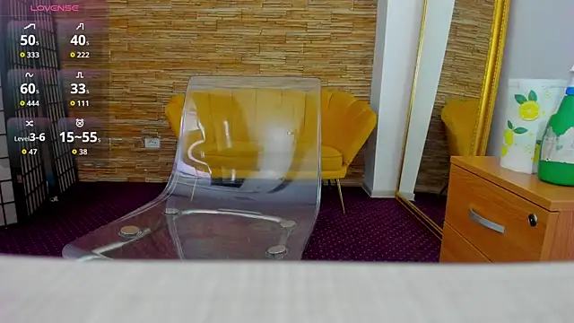 AishaRouhi online show from 10-11-25, 04:13