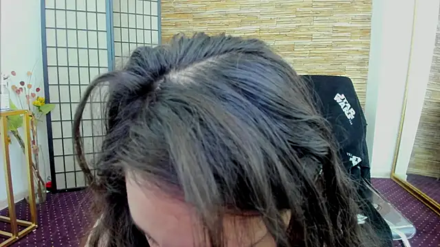 AishaRouhi online show from 11-11-25, 05:46