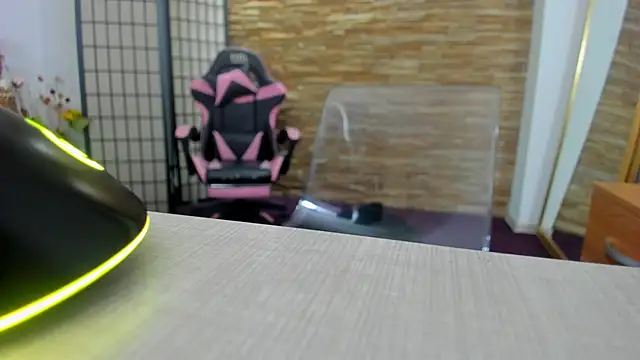 AishaRouhi online show from 12-03-25, 06:14