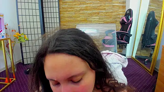 AishaRouhi online show from 12-22-25, 06:13