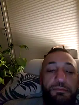 Snapshot of Reeeks69 chatting on 03-16-25, 02:53 Reeeks69 online show from 03-16-25, 02:53