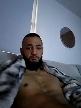 Snapshot of Reeeks69 chatting on 09-23-25, 05:14 Reeeks69 online show from 09-23-25, 05:14