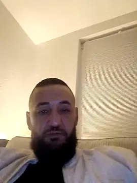 Snapshot of Reeeks69 chatting on 11-14-25, 06:28 Reeeks69 online show from 11-14-25, 06:28