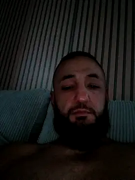 Snapshot of Reeeks69 chatting on 10-21-25, 03:33 Reeeks69 online show from 10-21-25, 03:33