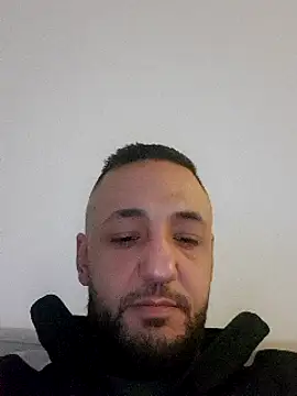 Snapshot of Reeeks69 chatting on 02-24-25, 06:38 Reeeks69 online show from 02-24-25, 06:38