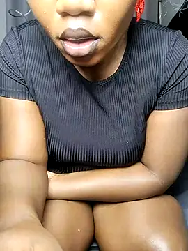 Hugemassivebootie online show from 04-12-26, 09:18