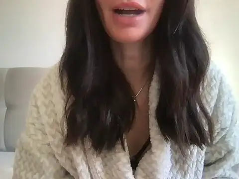 paolajonez online show from 04-11-26, 12:31