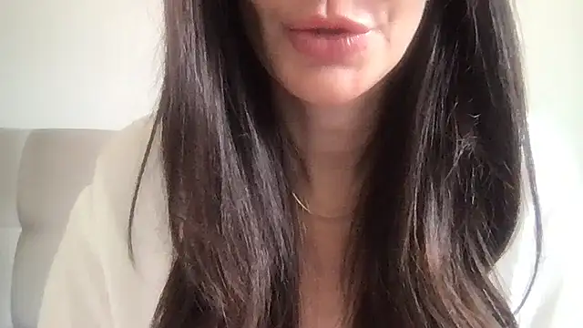 paolajonez online show from 02-15-26, 01:54