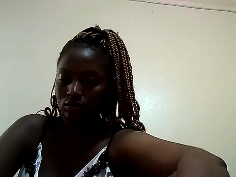 Snapshot of nanaswee chatting on 05-20-26, 05:37 nanaswee online show from 05-20-26, 05:37