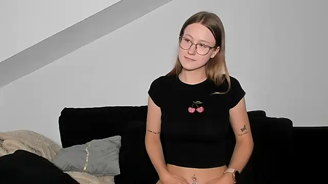 laurasommer online show from 05-19-26, 02:13