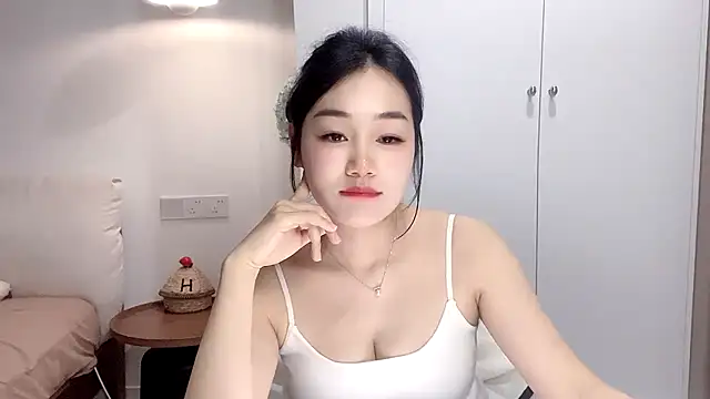 cloud8822 online show from 04-23-26, 01:02