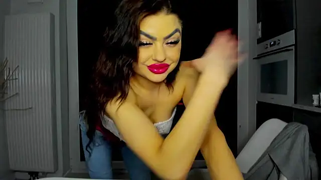 Snapshot of aishahottie chatting on 02-11-25, 02:57 aishahottie online show from 02-11-25, 02:57