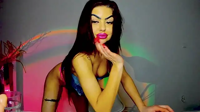 Snapshot of aishahottie chatting on 03-13-25, 07:39 aishahottie online show from 03-13-25, 07:39