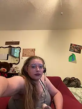 Lalalynn online show from 10-21-25, 07:24