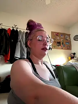 Lalalynn online show from 12-04-25, 03:33