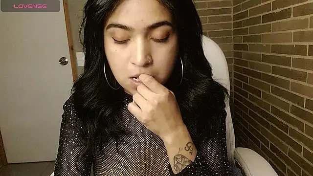 helenacyruss online show from 02-18-26, 07:43