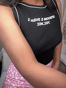 LeisyXO online show from 02-09-25, 08:02