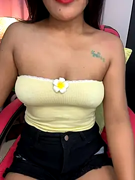 LeisyXO online show from 10-04-25, 07:48