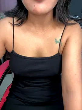 LeisyXO online show from 11-27-25, 08:09