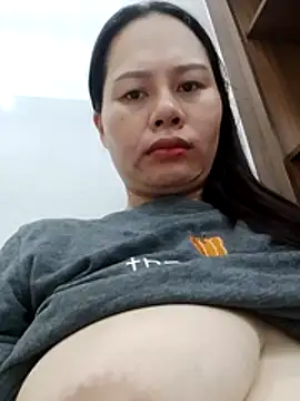 Baby-ladyass20 online show from 06-05-26, 01:43