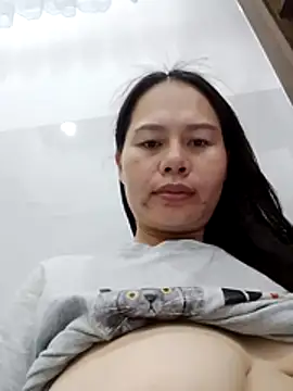 Baby-ladyass20 online show from 04-15-26, 05:24
