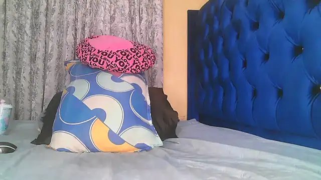 Queenshaz01 online show from 12-05-25, 12:54