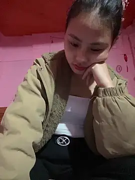 trieungoclnt online show from 02-18-26, 05:38