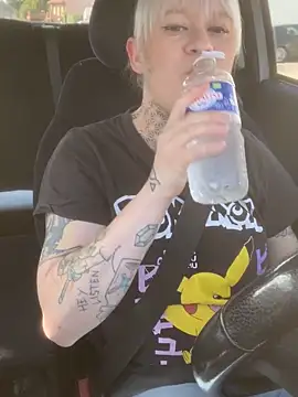 poussichienne online show from 10-08-25, 10:17