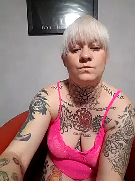 poussichienne online show from 10-10-25, 04:08