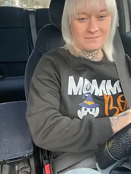 poussichienne online show from 12-19-25, 12:29