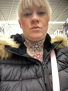 poussichienne online show from 03-18-25, 09:01