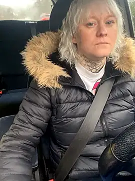 poussichienne online show from 01-12-26, 11:06