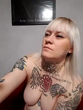 poussichienne online show from 11-30-25, 09:43