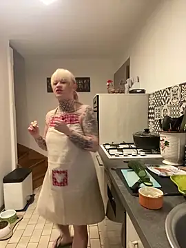 poussichienne online show from 02-13-25, 02:31